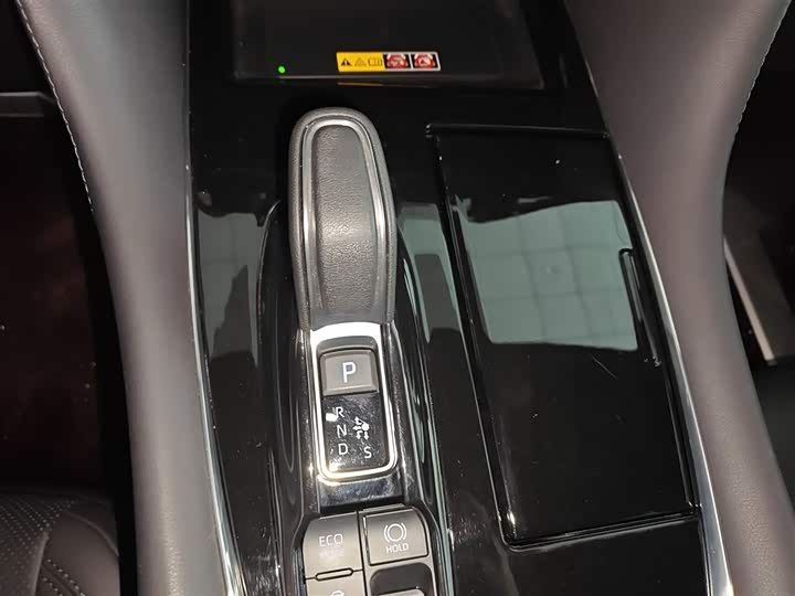 Фото 14 - Toyota Alphard