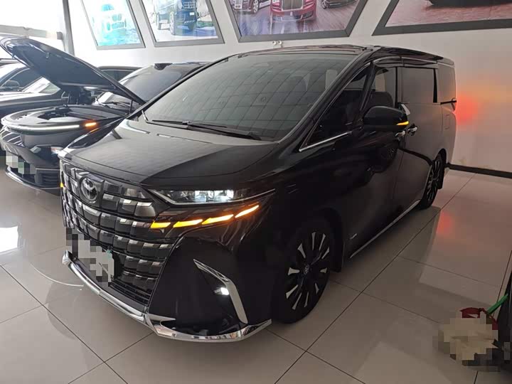 Фото 2 - Toyota Alphard