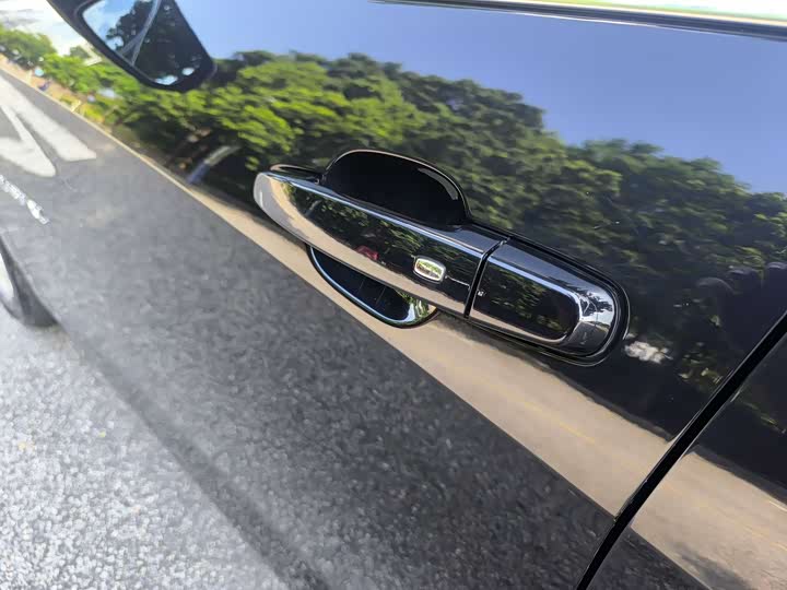 Фото 19 - Chevrolet Malibu XL