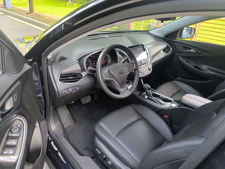 Фото 9 - Chevrolet Malibu XL