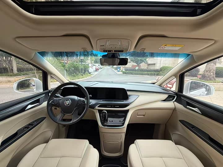 Фото 9 - Buick GL8 ES