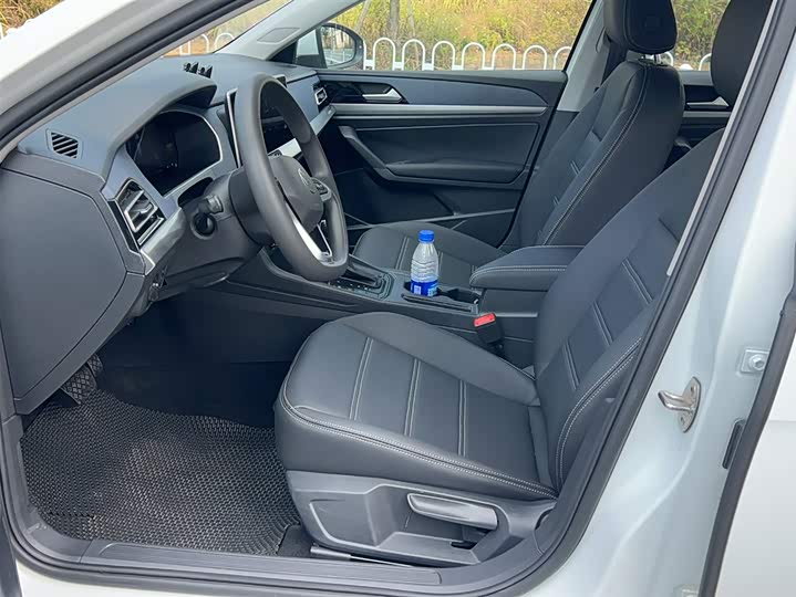 Фото 10 - Volkswagen Lavida