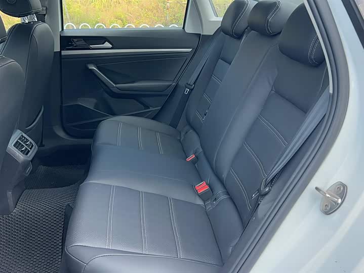 Фото 14 - Volkswagen Lavida