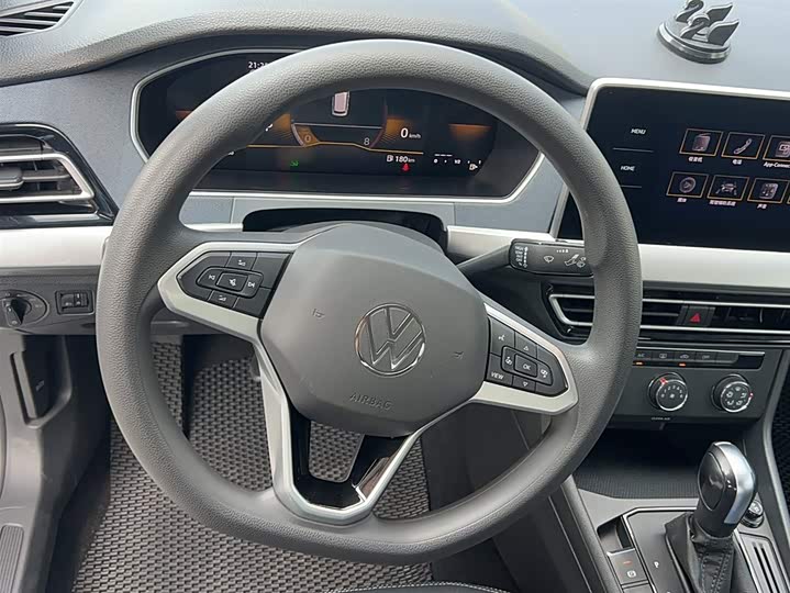 Фото 4 - Volkswagen Lavida