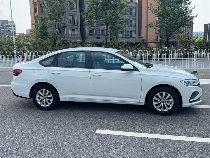 Фото 8 - Volkswagen Lavida