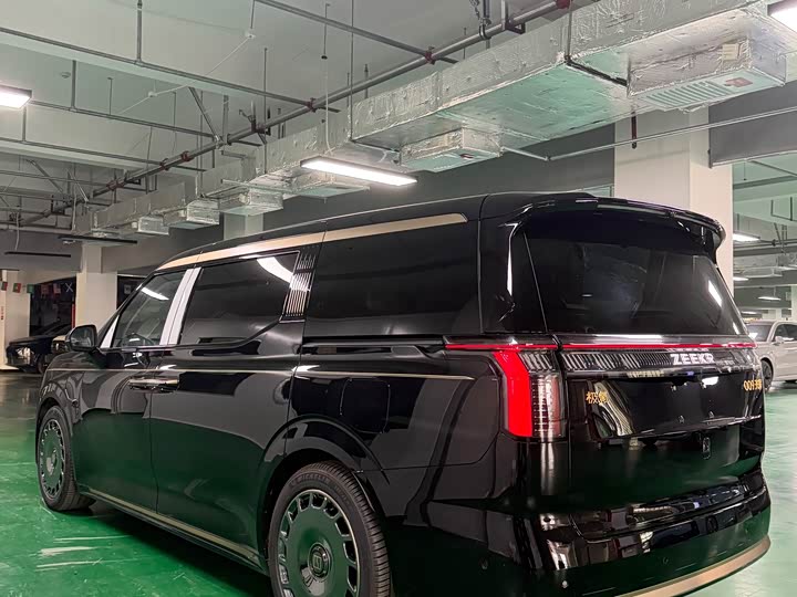 Фото 4 - Zeekr 009