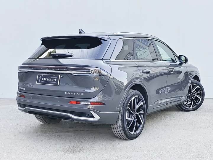 Фото 4 - Lincoln Corsair