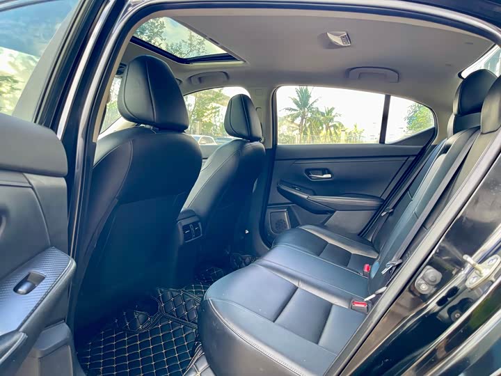 Фото 5 - Nissan Sylphy