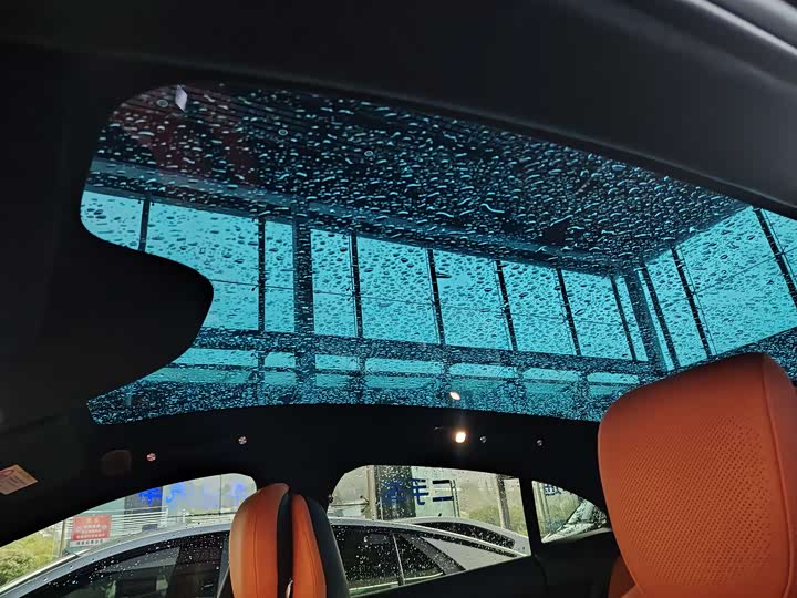 Фото 16 - Xiaomi YU7