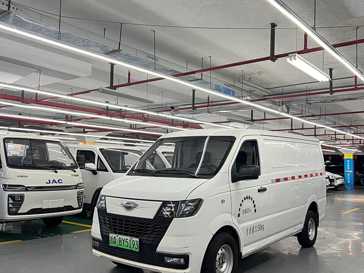 Фото 2 - Foton EV6