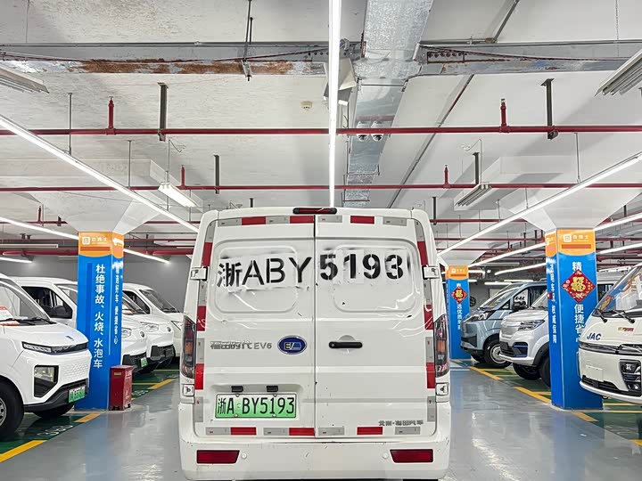 Фото 4 - Foton EV6