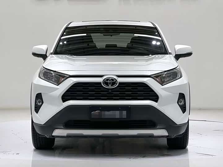 Фото 3 - Toyota RAV4