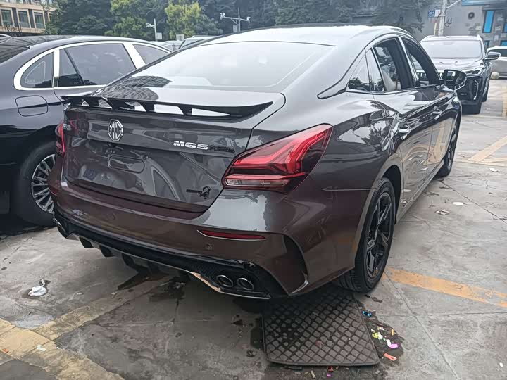 Фото 14 - MG Motor 5 Scorpio