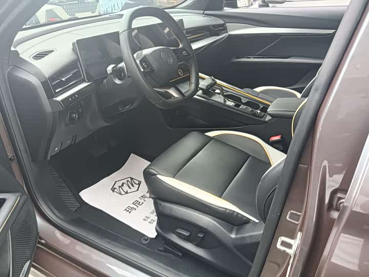 Фото 4 - MG Motor 5 Scorpio