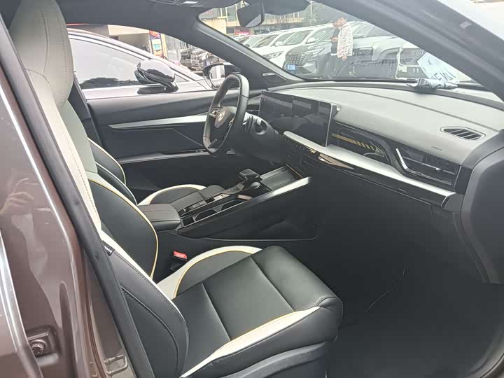 Фото 9 - MG Motor 5 Scorpio