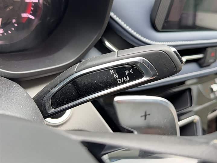 Фото 8 - Maxus V70