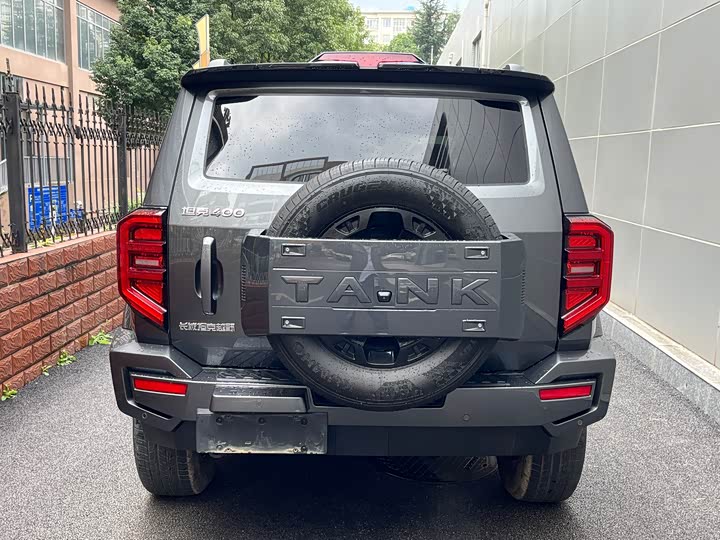 Фото 8 - Tank 400