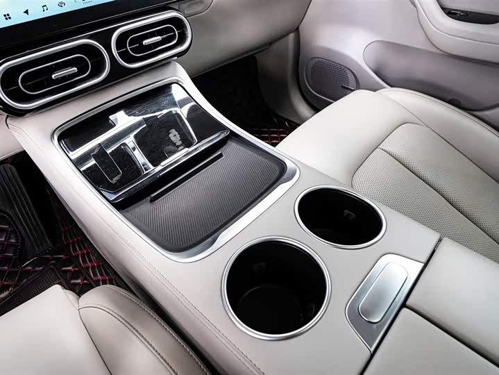 Фото 14 - Leapmotor C11