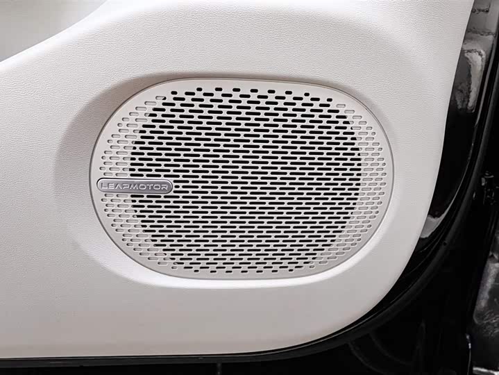 Фото 16 - Leapmotor C11