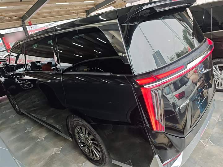 Фото 5 - GAC Trumpchi M8