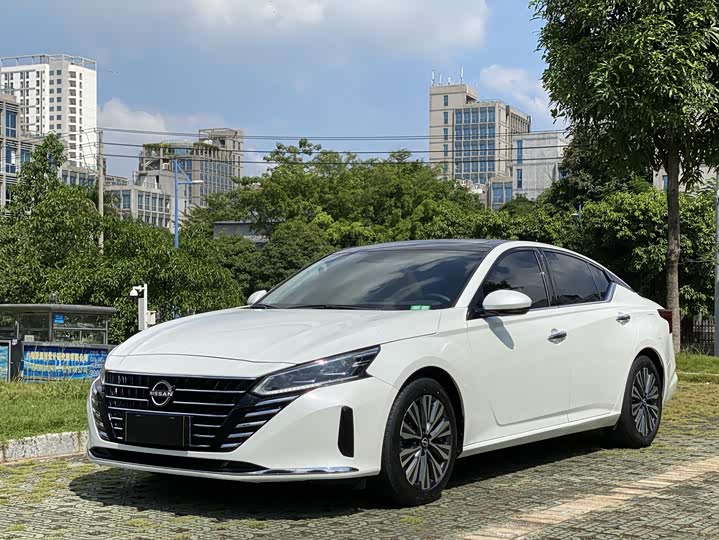 Фото 1 - Nissan Teana