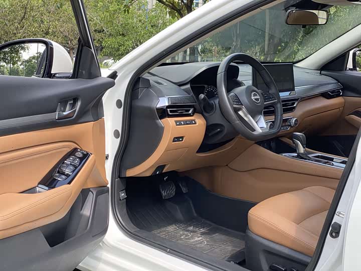 Фото 8 - Nissan Teana