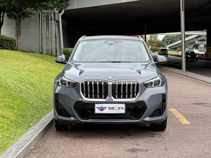Фото 2 - BMW X1