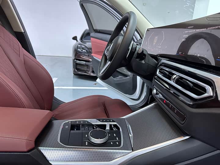 Фото 16 - BMW 3 Series