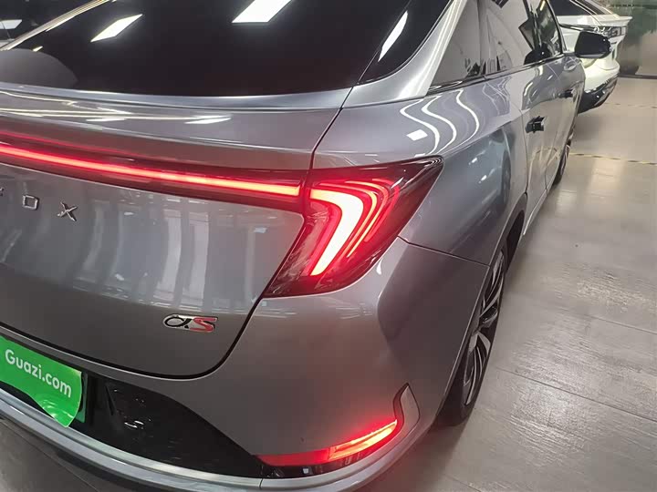 Фото 10 - BAIC Arcfox Alpha S