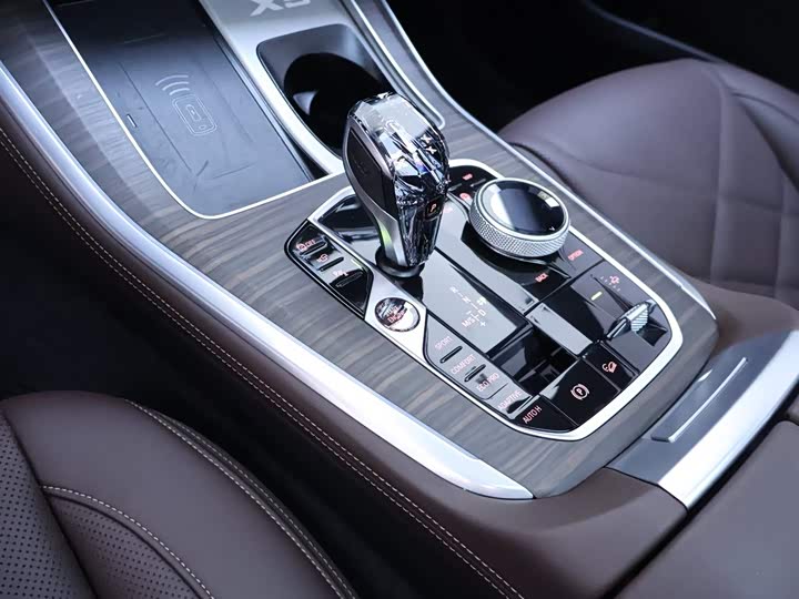 Фото 12 - BMW X5