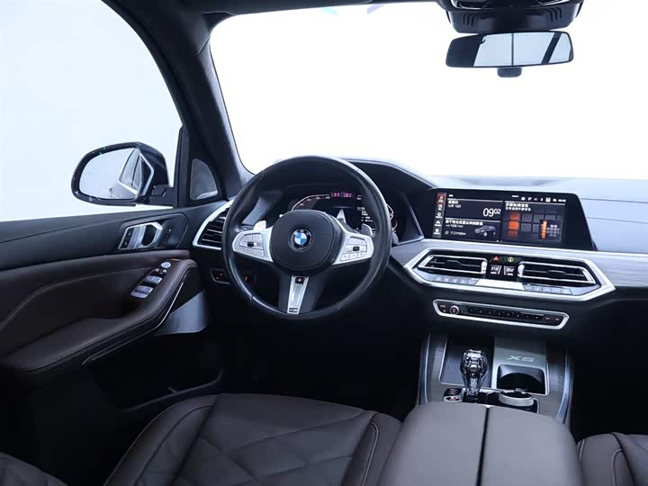 Фото 14 - BMW X5