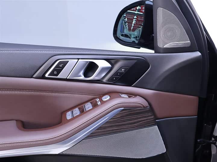 Фото 18 - BMW X5