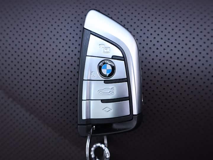 Фото 26 - BMW X5