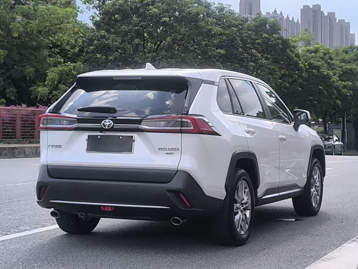 Фото 5 - Toyota Wildlander