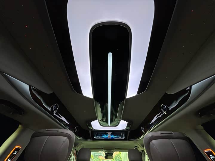 Фото 16 - Mercedes-Benz Vito