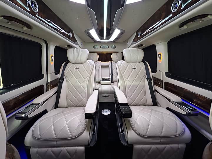 Фото 18 - Mercedes-Benz Vito