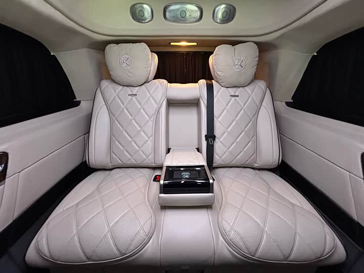 Фото 24 - Mercedes-Benz Vito