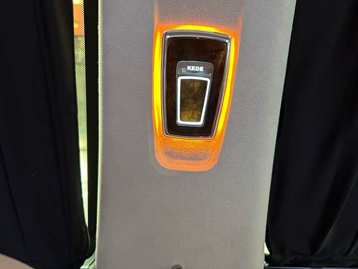 Фото 25 - Mercedes-Benz Vito