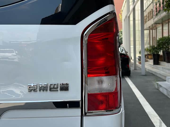 Фото 33 - Mercedes-Benz Vito