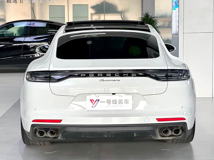 Фото 4 - Porsche Panamera