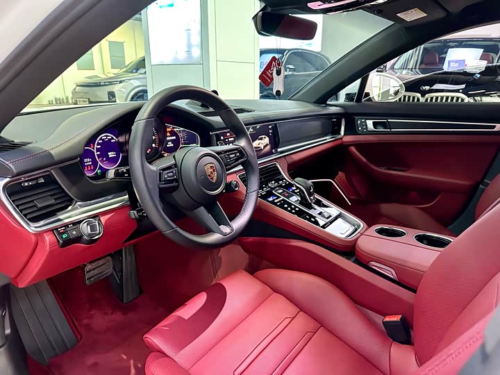 Фото 5 - Porsche Panamera