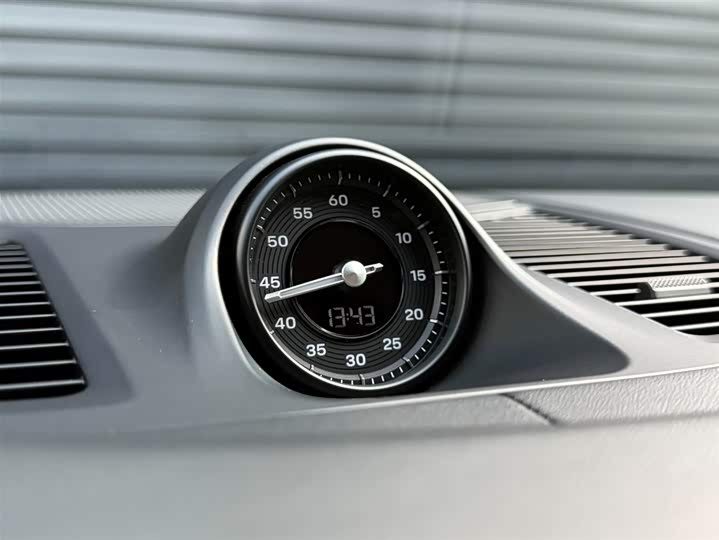 Фото 11 - Porsche Cayenne