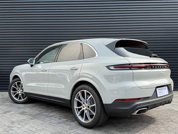Фото 2 - Porsche Cayenne