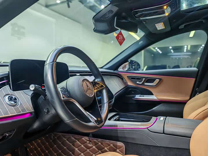 Фото 7 - Mercedes-Benz E-Class