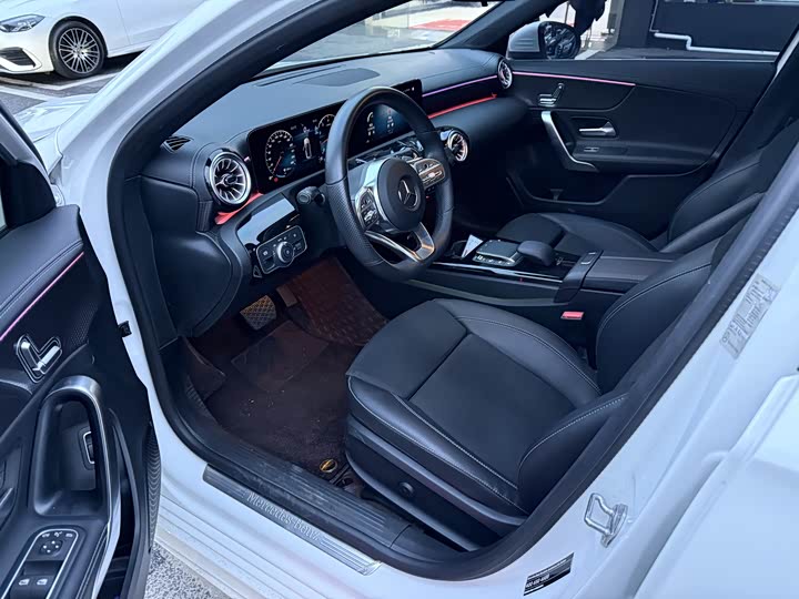 Фото 5 - Mercedes-Benz A-Class