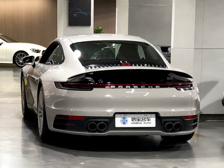 Фото 3 - Porsche 911