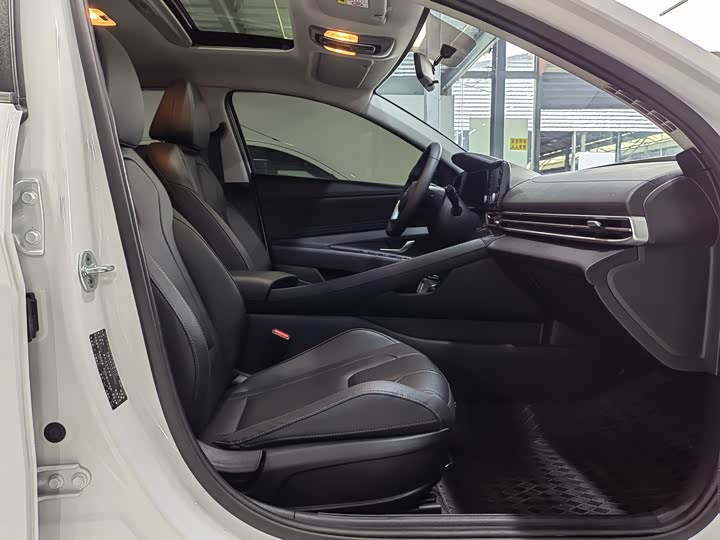 Фото 16 - Hyundai Elantra N line