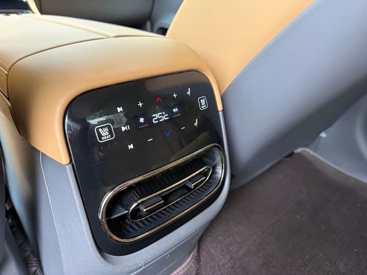 Фото 7 - Leapmotor C01