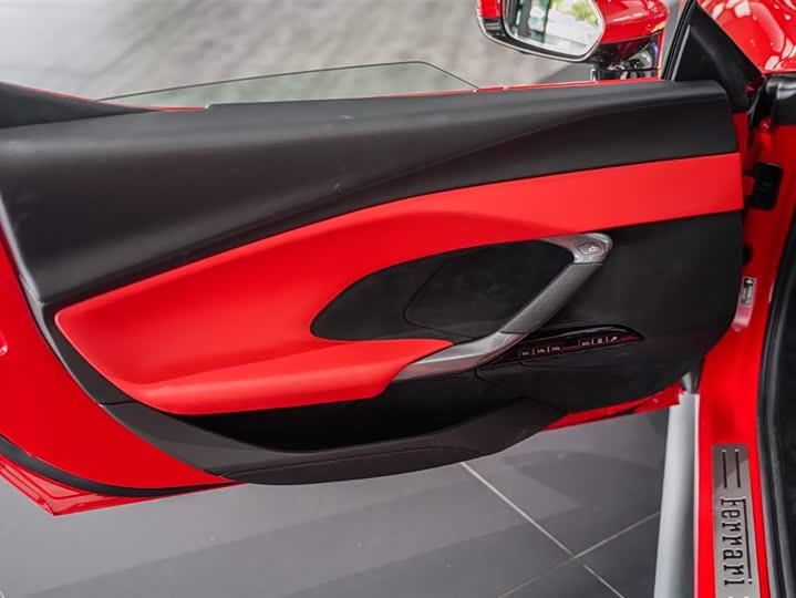 Фото 13 - Ferrari 296