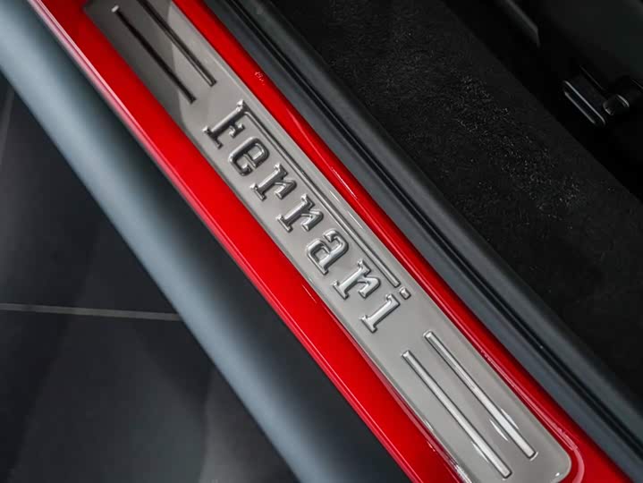 Фото 14 - Ferrari 296